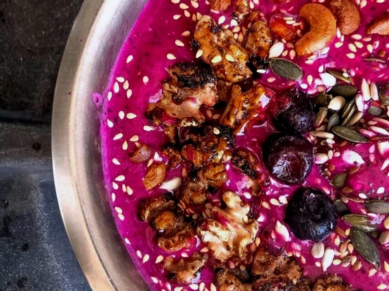 Tropical Smoothie Bowl with Candied Walnuts Recipes | Bodicafe
